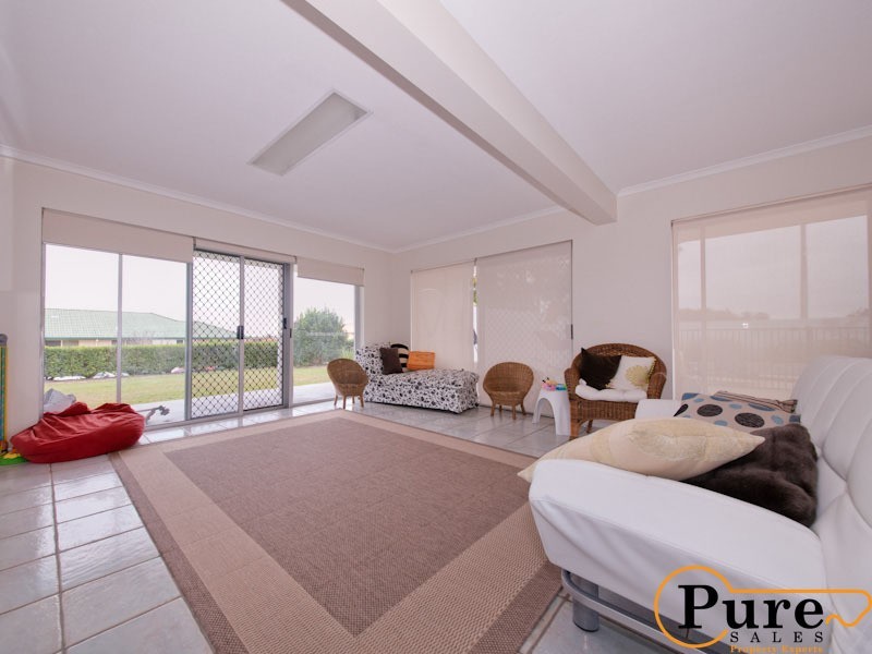 3 Claire Place, Wakerley QLD 4154