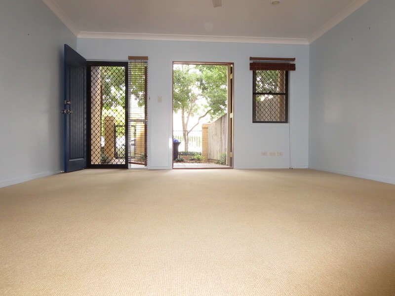 2/34 Querrin Street, Yeronga QLD 4104