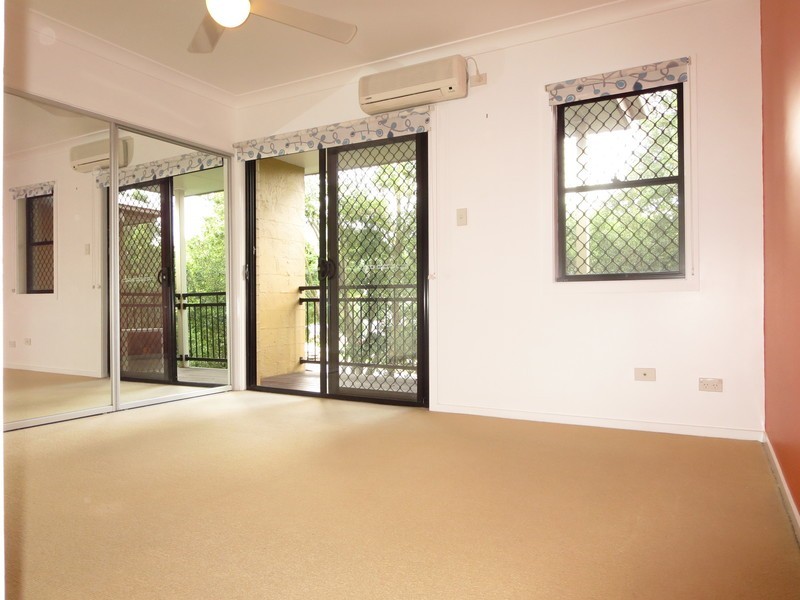 2/34 Querrin Street, Yeronga QLD 4104