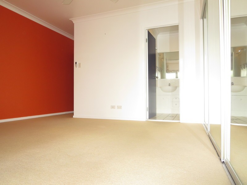 2/34 Querrin Street, Yeronga QLD 4104