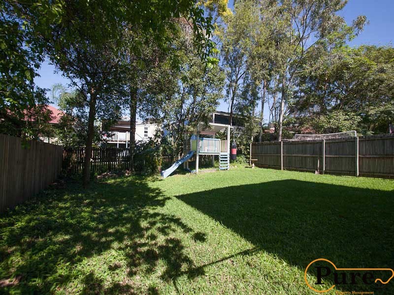 24 Ellesmere Street, Yeronga QLD 4104