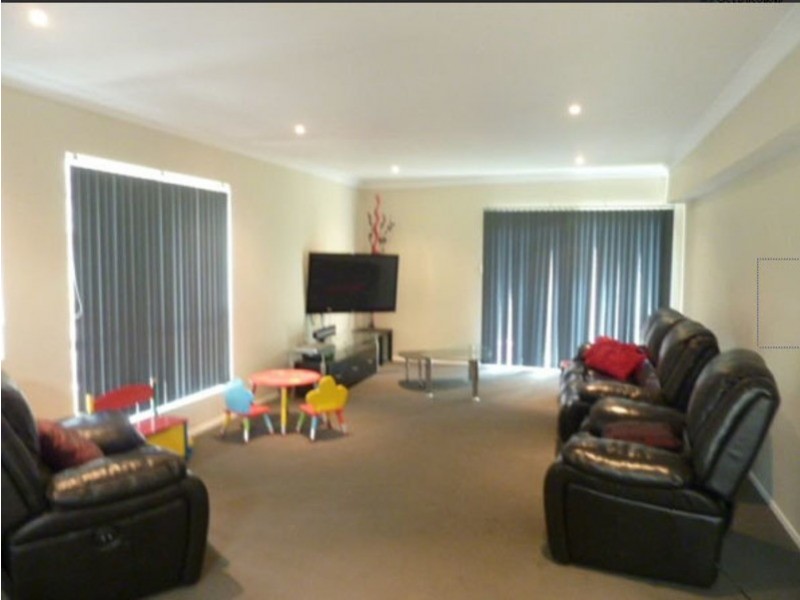 133 Pacific Pines Boulevard, Pacific Pines QLD 4211