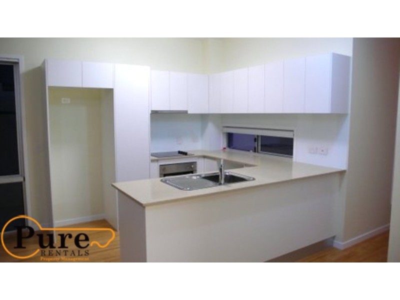 2/18 Ward Street, Indooroopilly QLD 4068
