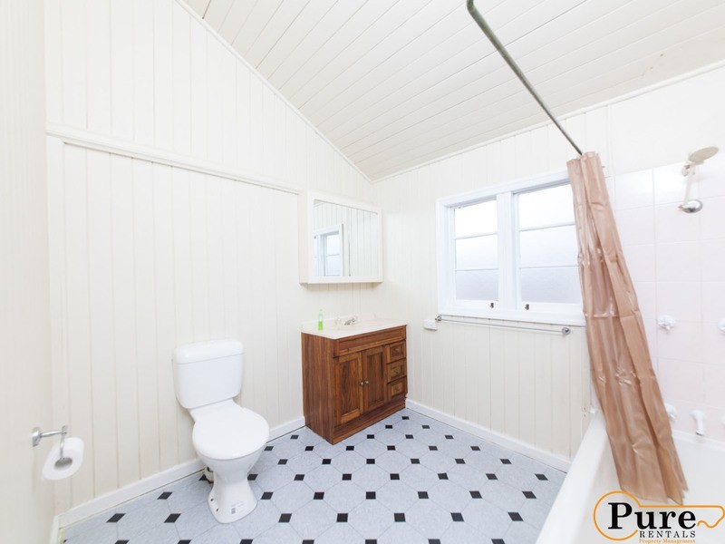 45 Roblane Street, Windsor QLD 4030