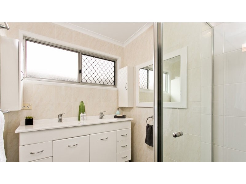 4 Dyne Street, Red Hill QLD 4059