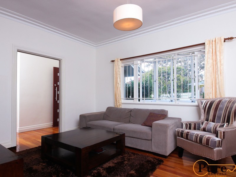 20 The Crescent, Coorparoo QLD 4151