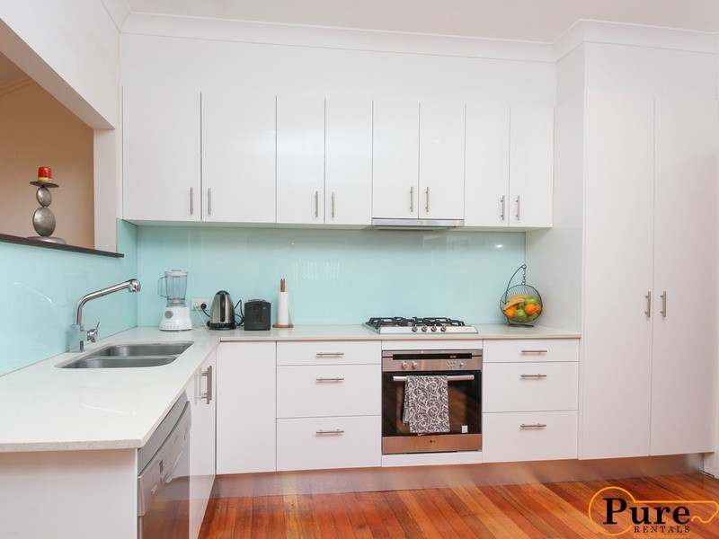 20 The Crescent, Coorparoo QLD 4151