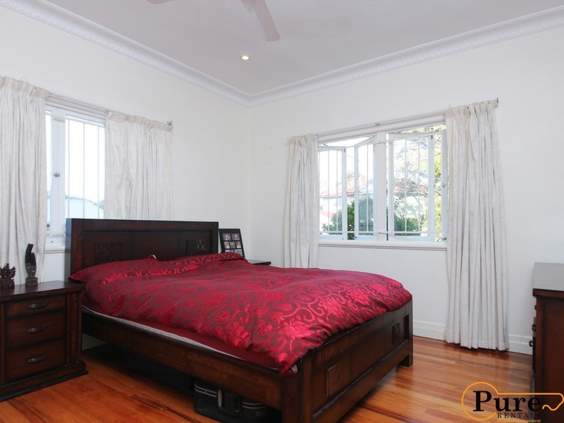 20 The Crescent, Coorparoo QLD 4151