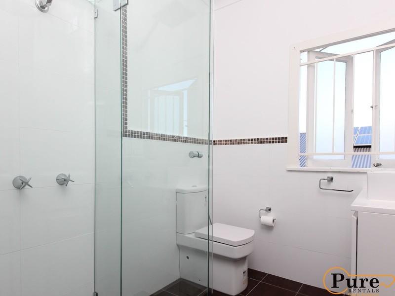 20 The Crescent, Coorparoo QLD 4151