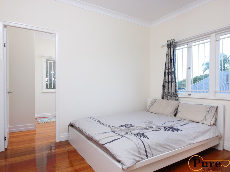 20 The Crescent, Coorparoo QLD 4151