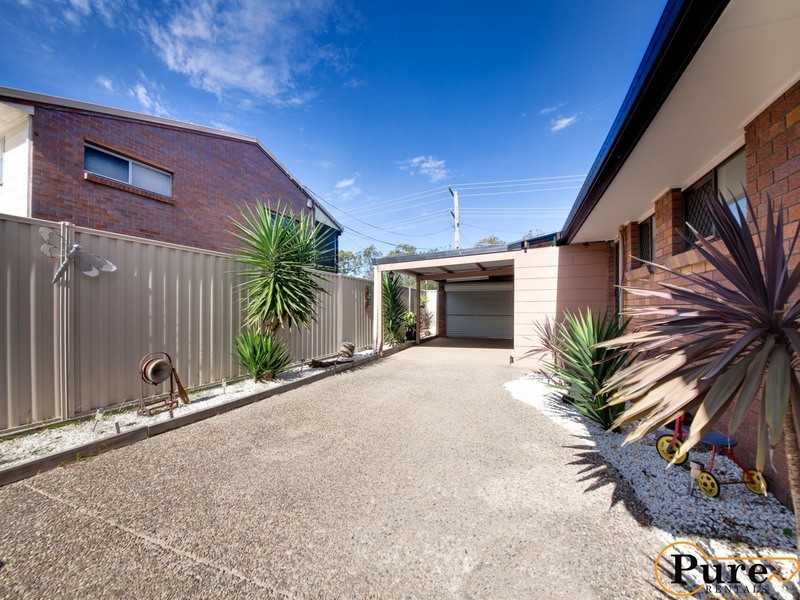 10 Conifer Street, Hillcrest QLD 4118