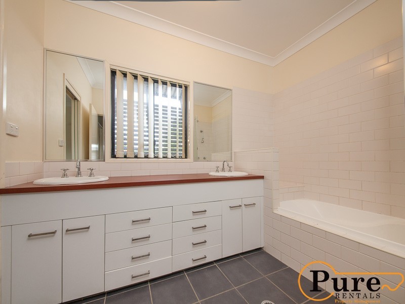 4/7 Cardross Street, Yeerongpilly QLD 4105