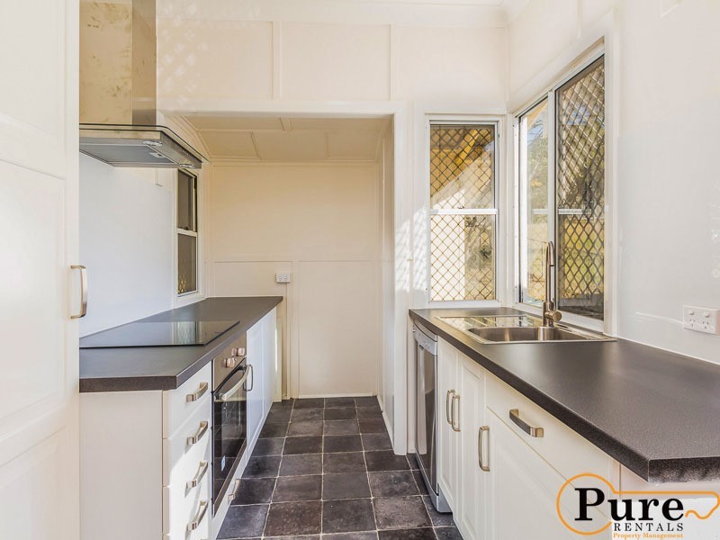 112 Mawson Street, Stafford Heights QLD 4053