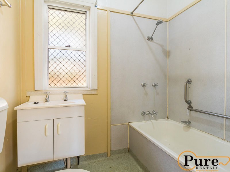 112 Mawson Street, Stafford Heights QLD 4053