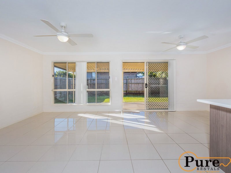 12A Deans Street, Clontarf QLD 4019