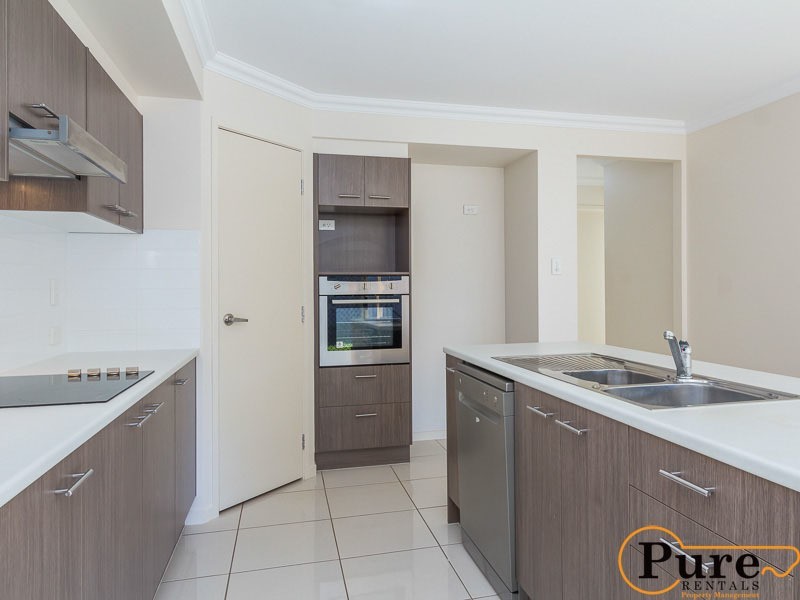 12A Deans Street, Clontarf QLD 4019