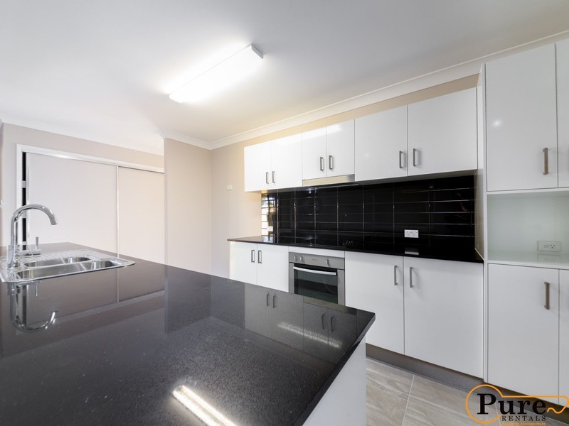 14 Winterpeak Close, Yarrabilba QLD 4207
