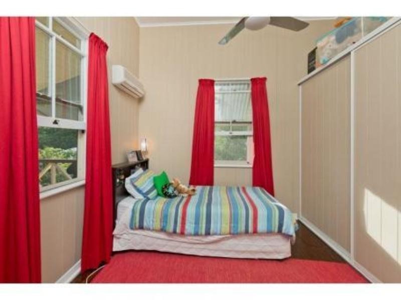 72 Holmesbrook Street, Ashgrove QLD 4060