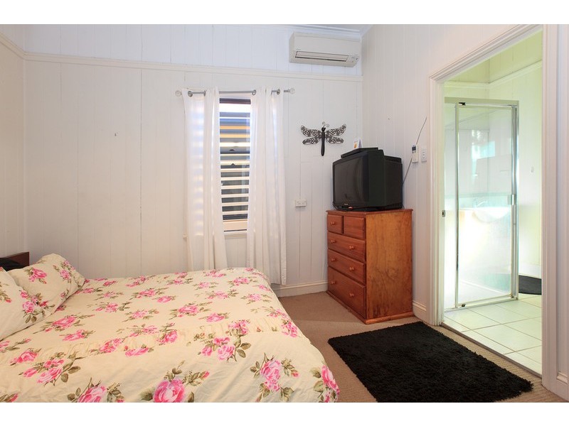 27 Latrobe Street, East Brisbane QLD 4169