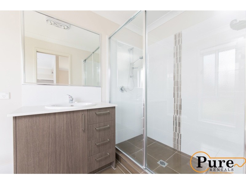 19 Conimbla Crescent, Waterford QLD 4133