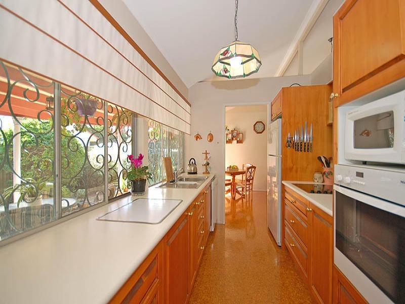 321 Trouts Road, Mcdowall QLD 4053