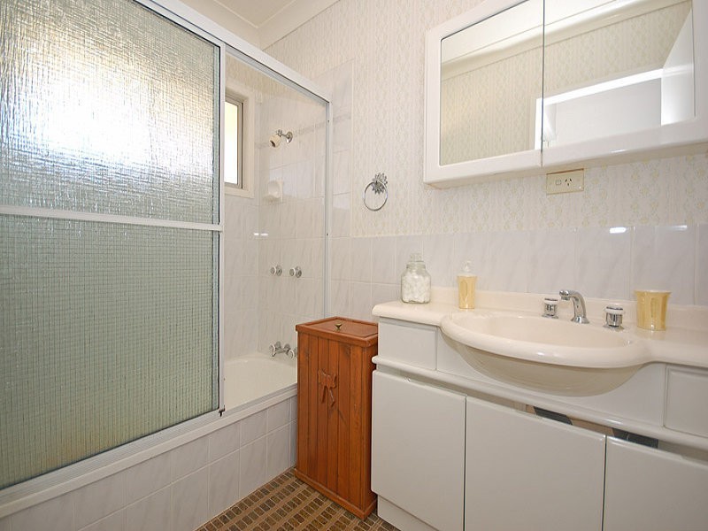 321 Trouts Road, Mcdowall QLD 4053