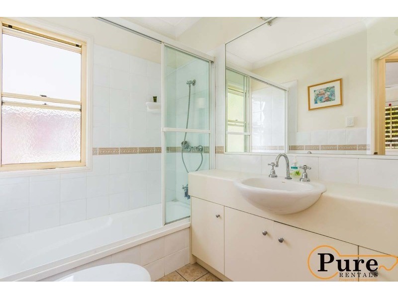 4/111 Hawthorne Road, Hawthorne QLD 4171
