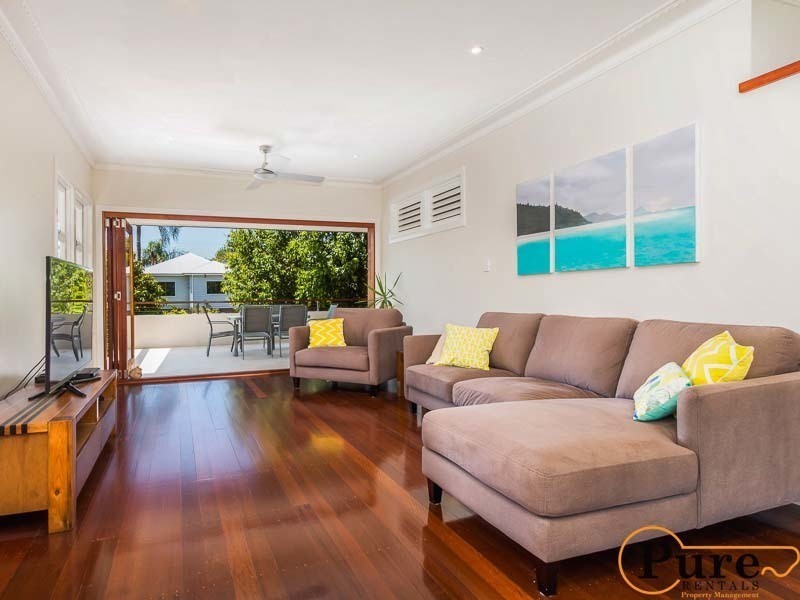11 Ernest Street, Woody Point QLD 4019