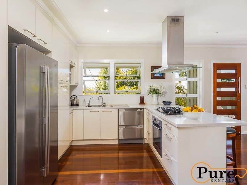 11 Ernest Street, Woody Point QLD 4019