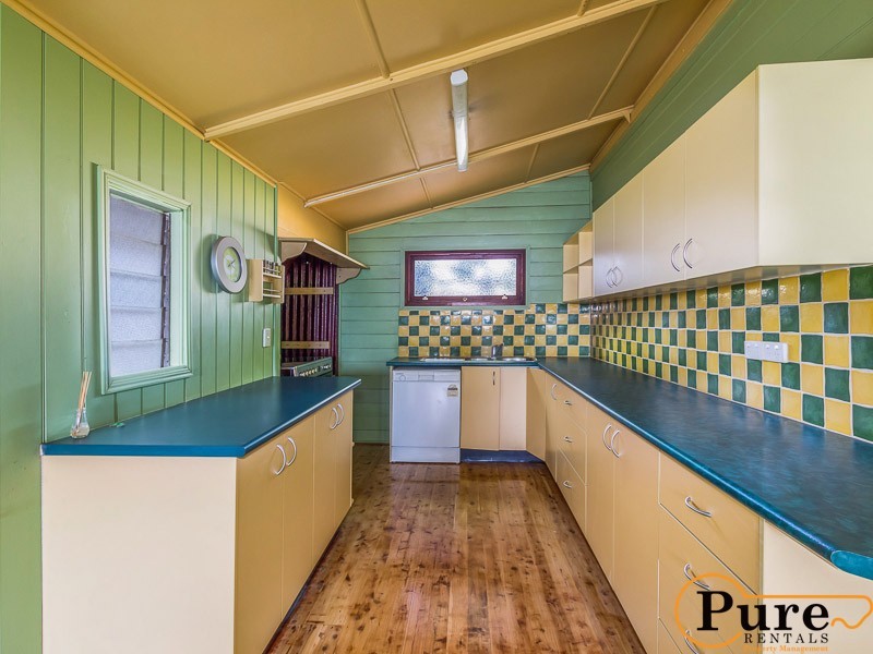 1 Roma Street, North Booval QLD 4304