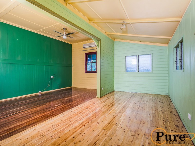 1 Roma Street, North Booval QLD 4304