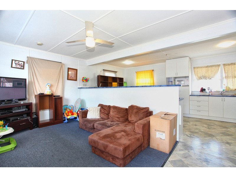 1 Carter Street, North Ipswich QLD 4305