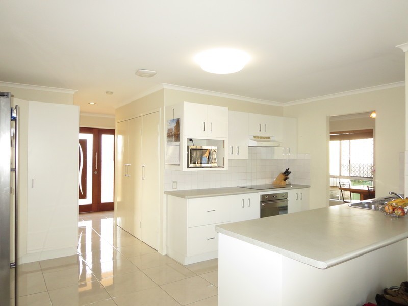 33 Jardine Drive, Springwood QLD 4127