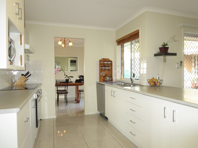 33 Jardine Drive, Springwood QLD 4127