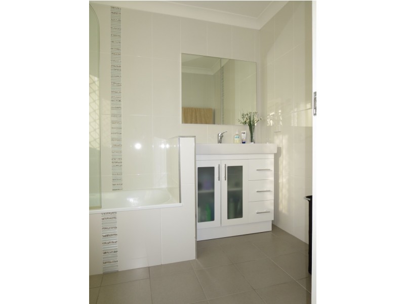 33 Jardine Drive, Springwood QLD 4127