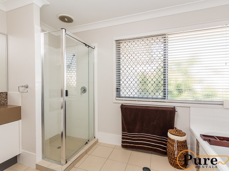 5 Dawson Drive, Manly West QLD 4179