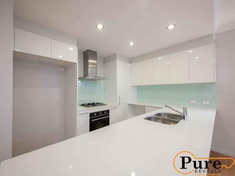 2/36  Collins Street, Clayfield QLD 4011