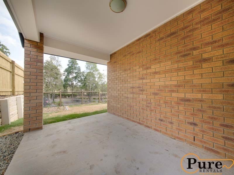 32 Hallvard Crescent, Augustine Heights QLD 4300