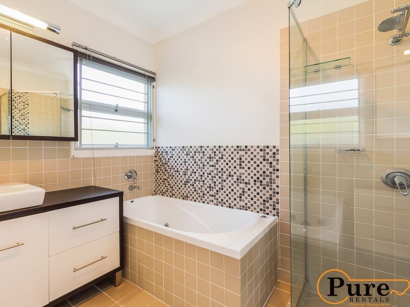 84 Gallipoli Road, Carina Heights QLD 4152