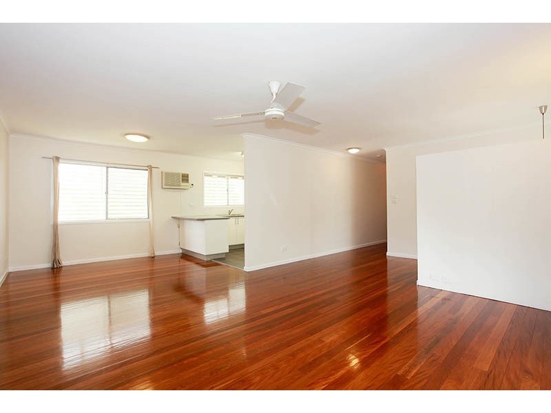 14 Fontaine Street, Stafford Heights QLD 4053