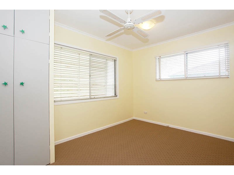 14 Fontaine Street, Stafford Heights QLD 4053