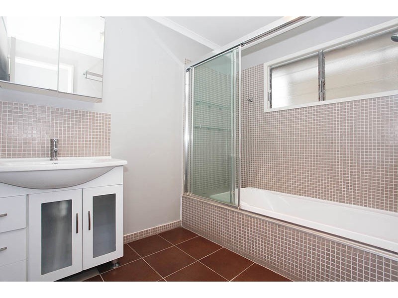 14 Fontaine Street, Stafford Heights QLD 4053