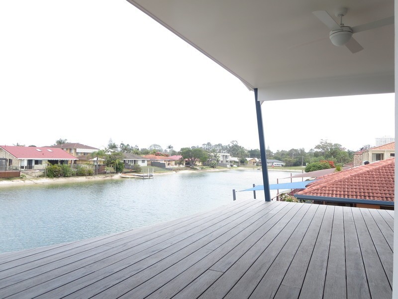 2/61 Nineteenth Avenue, Palm Beach QLD 4221