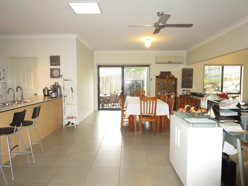 20 Stone Brook Court, Cashmere QLD 4500