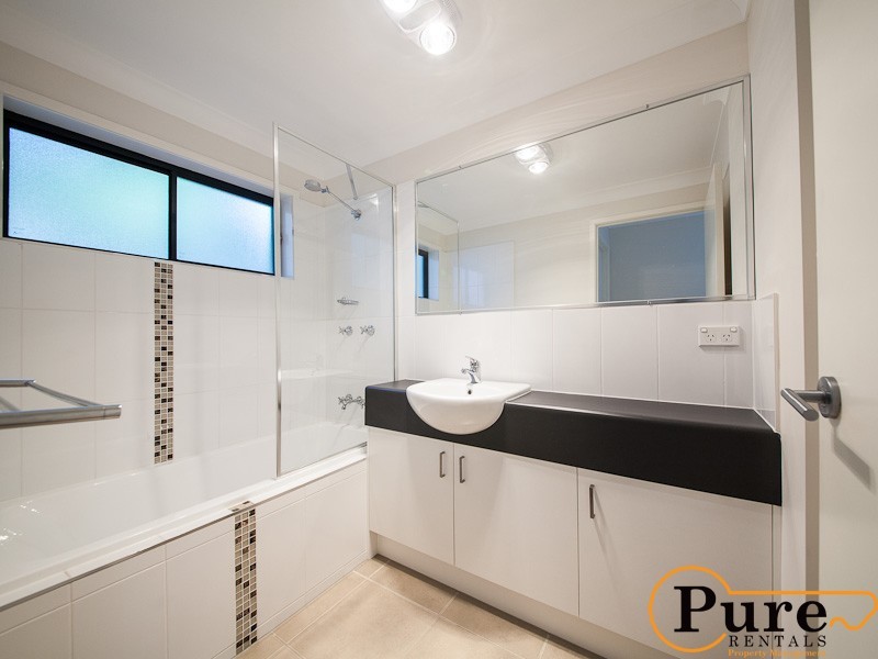 1/63 Gustavson Street, Annerley QLD 4103