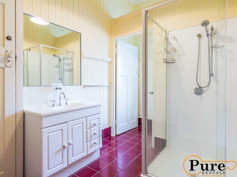 81 Lloyd Street, Camp Hill QLD 4152