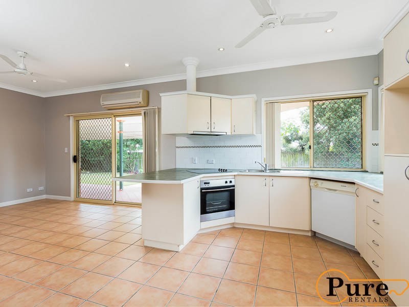 1356 Creek Road, Carina QLD 4152