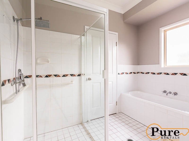 1356 Creek Road, Carina QLD 4152