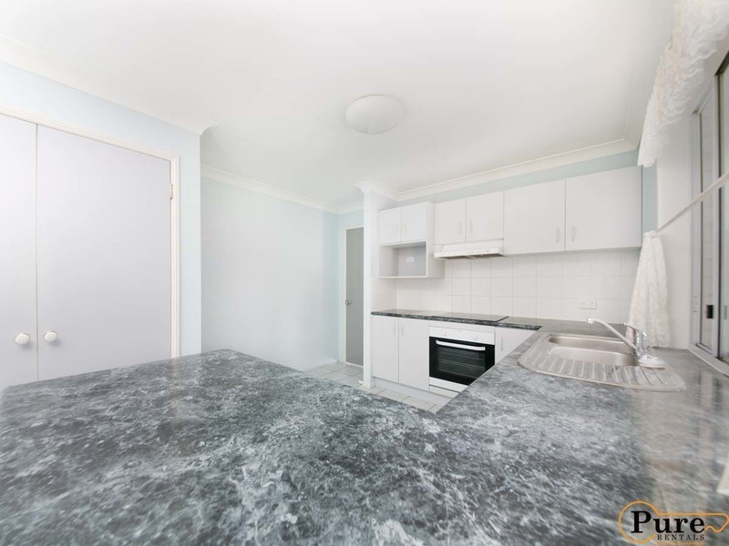 5 Renfrew Street, Hillcrest QLD 4118