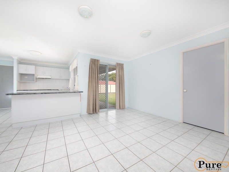 5 Renfrew Street, Hillcrest QLD 4118